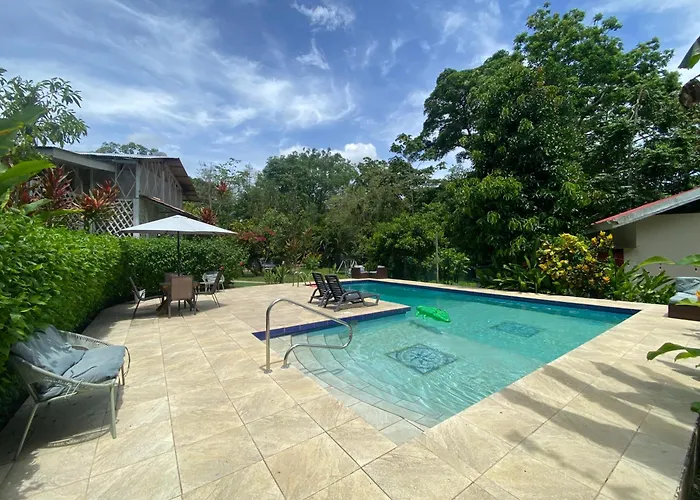 Finca Cristal Con Piscina Room Perezoso