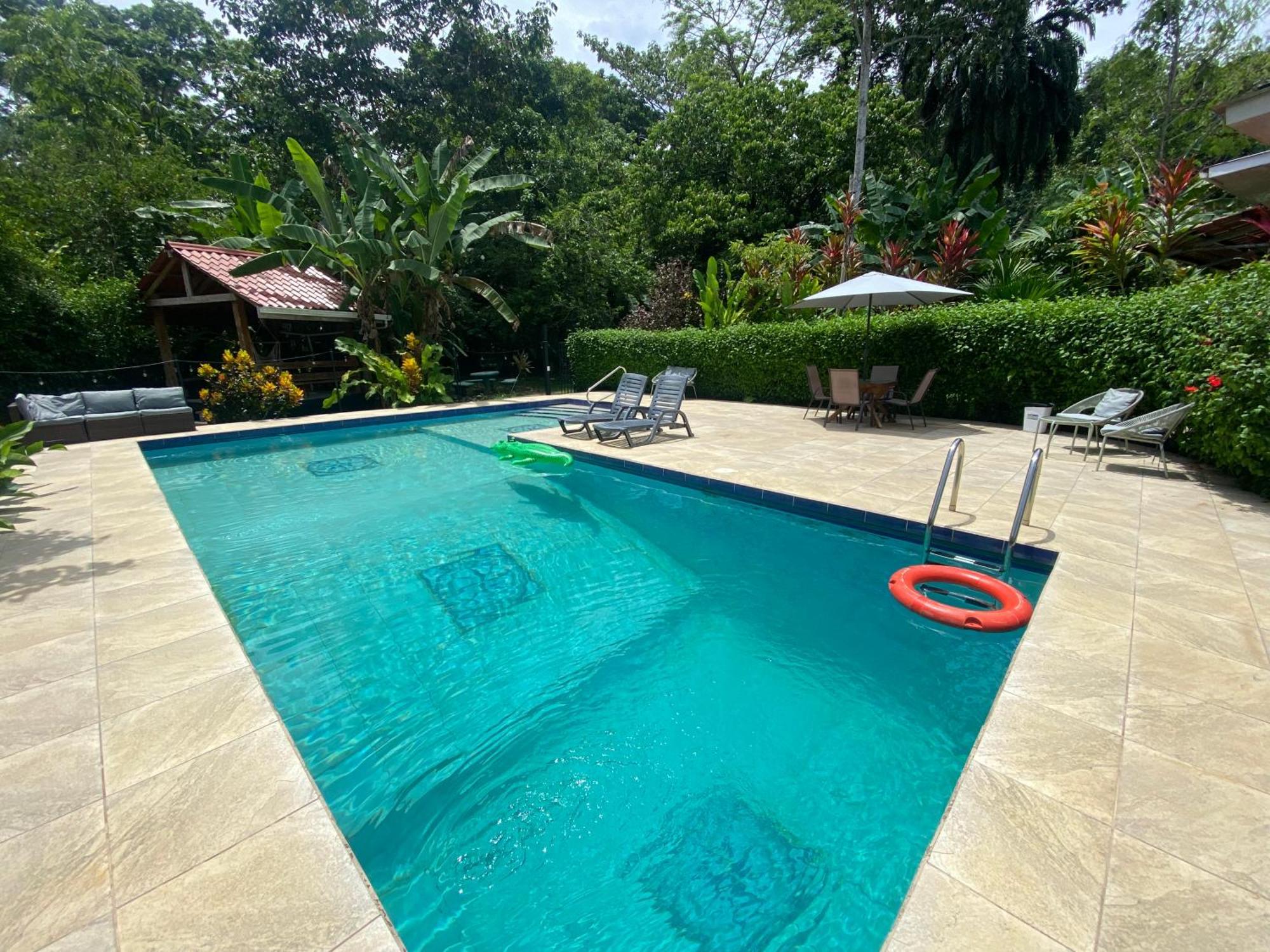 Cristal Con Piscina Perezoso Puerto Viejo de Talamanca